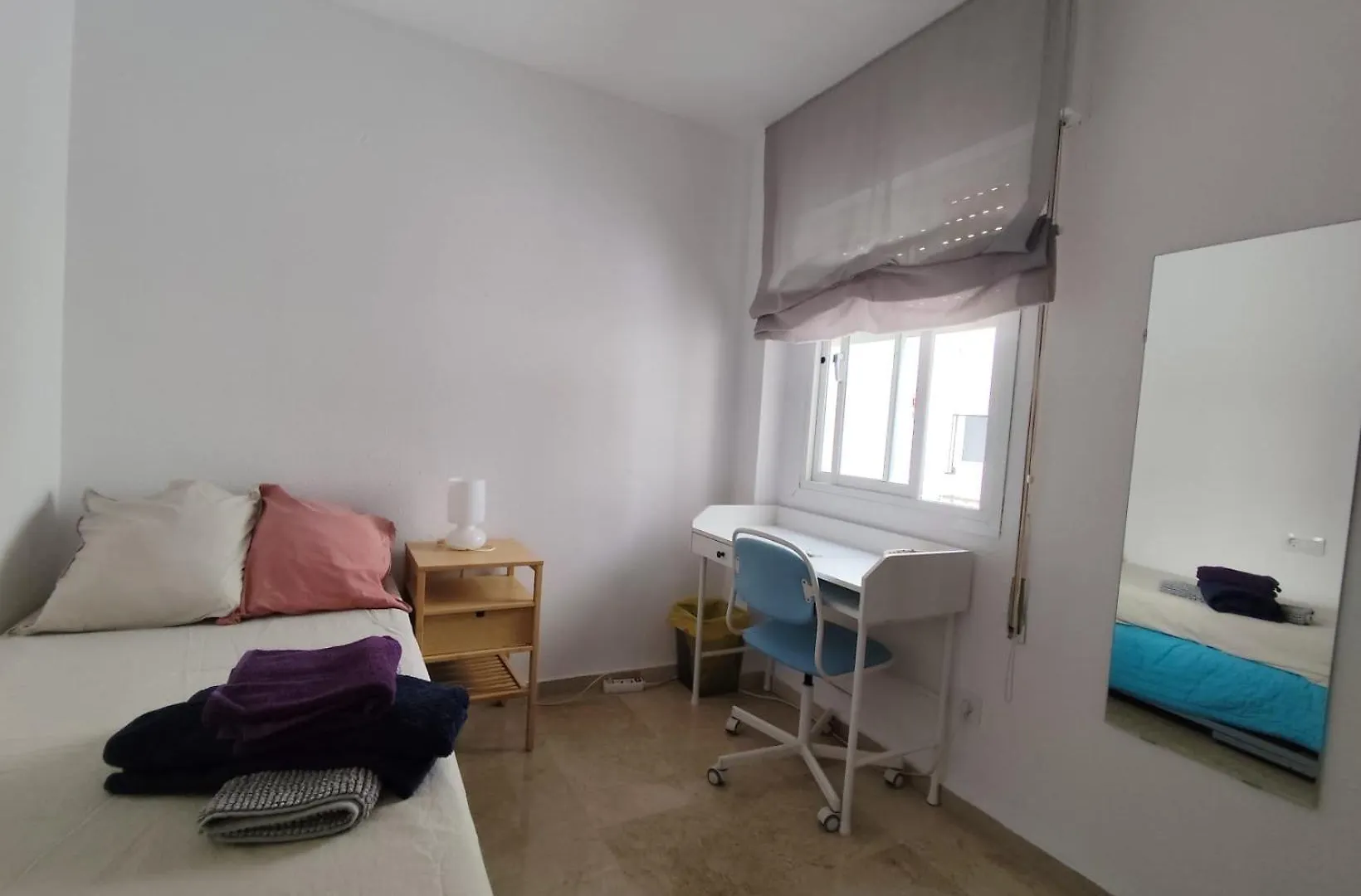 Homestay Confortable Habitacion Centrica En Piso Privado Apartment Malaga