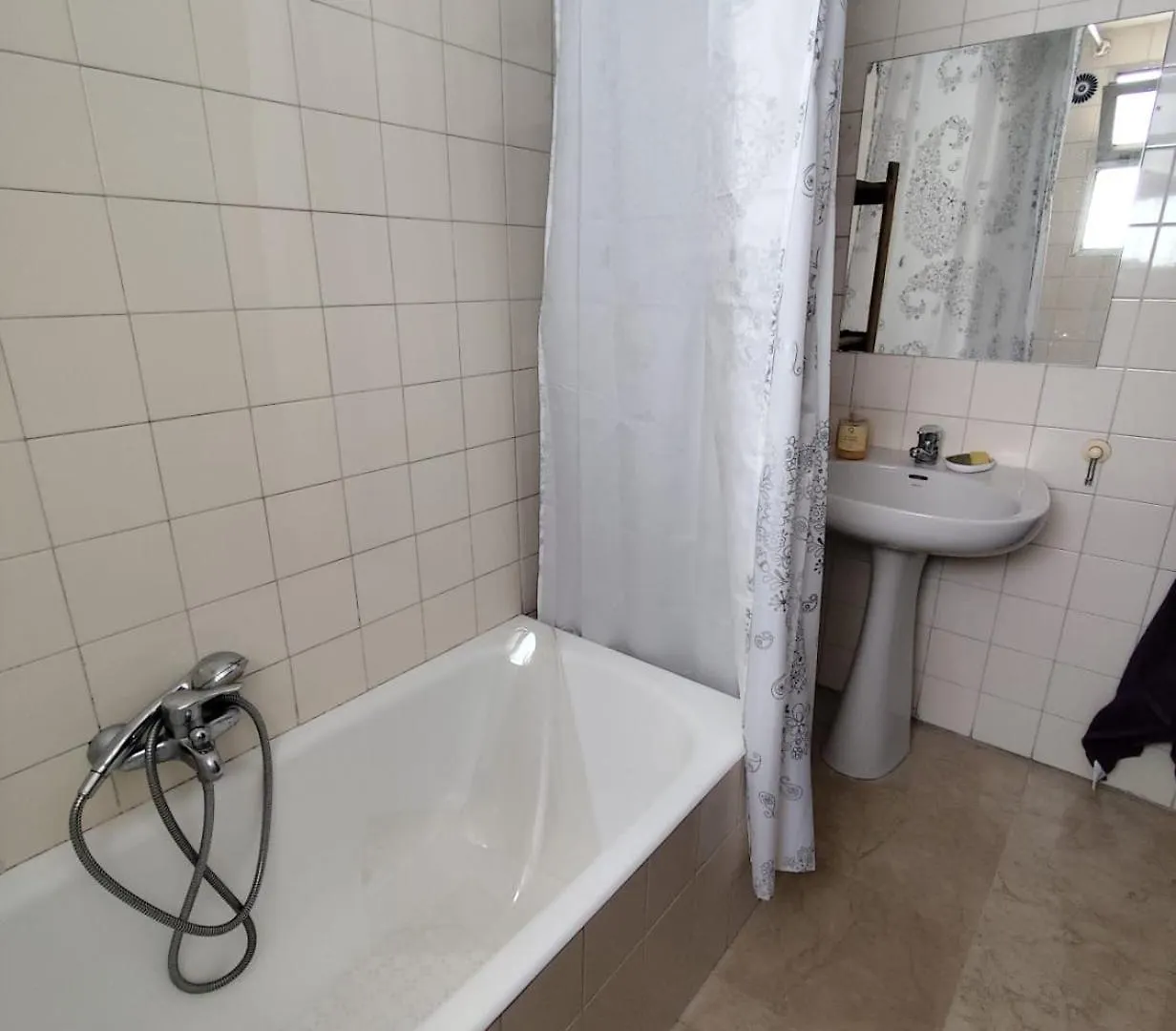 Confortable Habitacion Centrica En Piso Privado Apartment Malaga Homestay